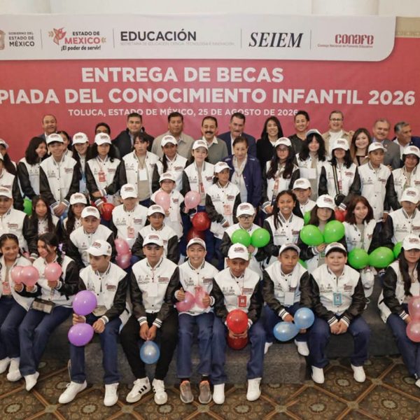 BECAN A 83 ESTUDIANTES MEXIQUENSES GANADORES DE LA OLIMPIADA DEL CONOCIMIENTO