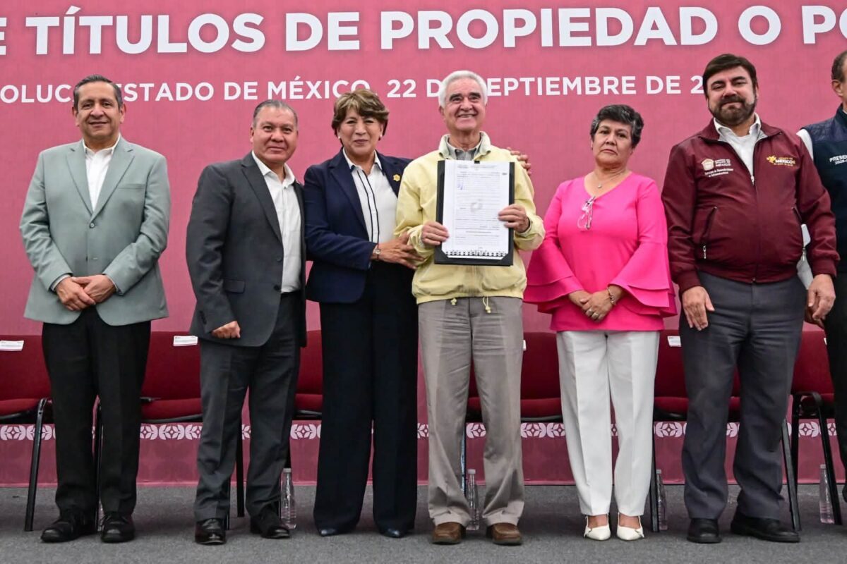 ENTREGAN MÁS DE 5 MIL TÍTULOS DE PROPIEDAD A FAMILIAS DEL EDOMÉX