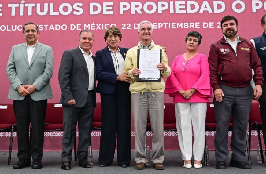 ENTREGAN MÁS DE 5 MIL TÍTULOS DE PROPIEDAD A FAMILIAS DEL EDOMÉX