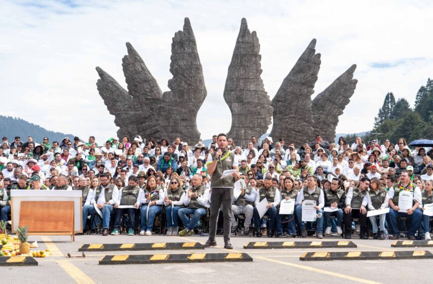 PEPE COUTTOLENC TOMA PROTESTA A 5 MIL DEFENSORES AMBIENTALES DEL PVEM EN EDOMÉX